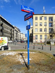 19-03-2018_Warszawa_Lecha_Kaczyńskiego_-_Mokotowska_nowe_tabliczki