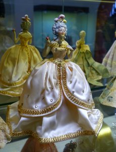 18th_century_-_Museu_do_Traje_-_Portugal_dos_Pequenitos_-_Coimbra,_Portugal_-_DSC09501