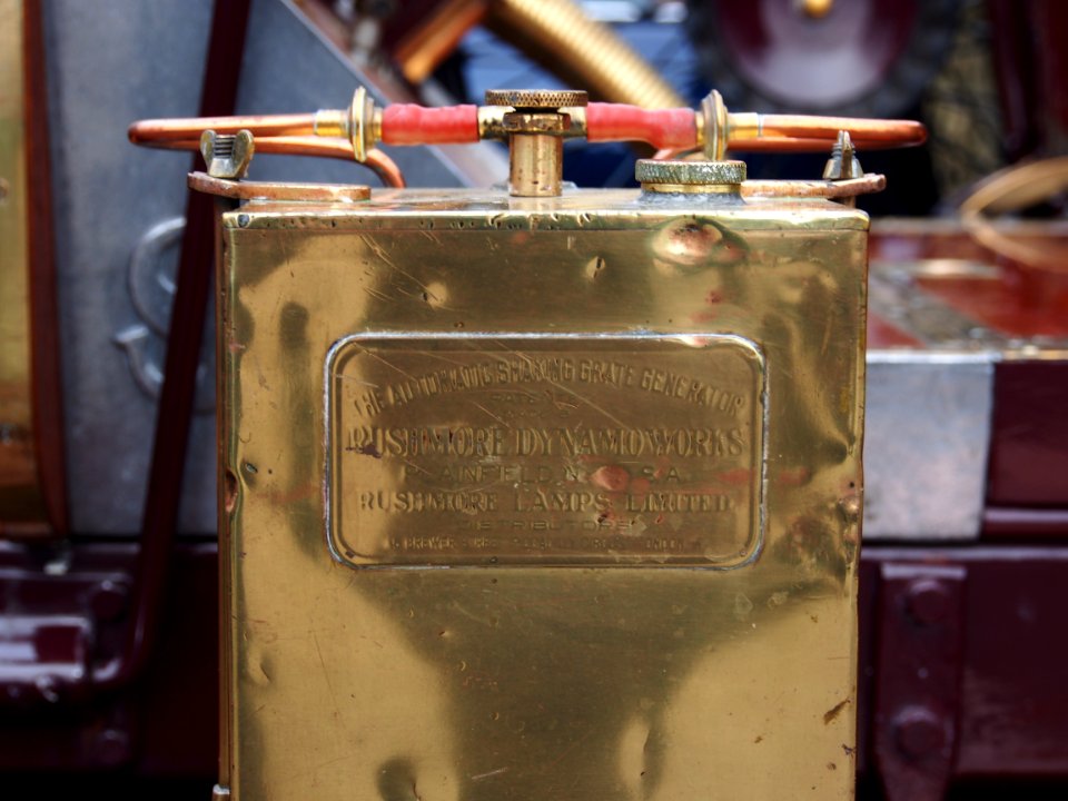 1910_Straker_Squire_2800cc,_Nr519,_Rushmore_Dymamo_Works_battery_pic10
