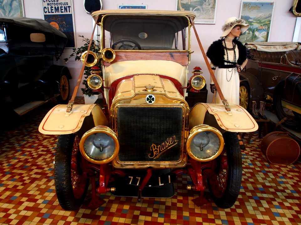 1912_Brasier_C10,_4cyl_12cv,_carrosserie_RHEDA_à_Ivry,_at_the_Musée_Automobile_de_Vendée_pic-1