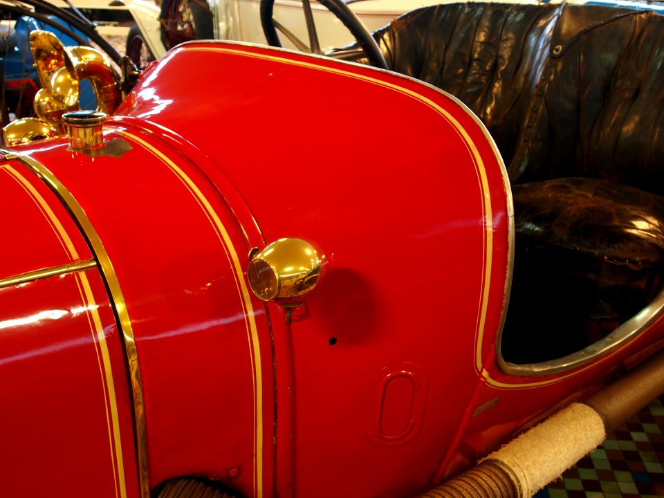 1912_Chenard_&_Walker_type_U,_14cv,_4_cylinder,_dual_ignition,_at_the_Musée_Automobile_de_Vendée_pic-4