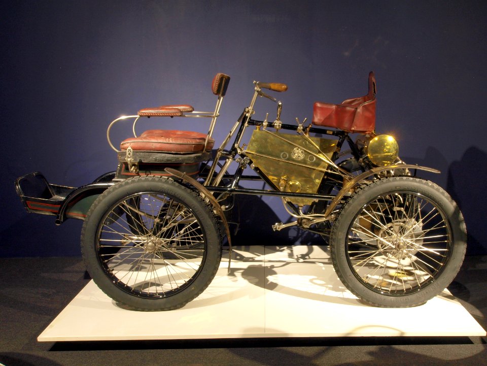 1900_De_Dion-Bouton_Quadricycle_photo_2