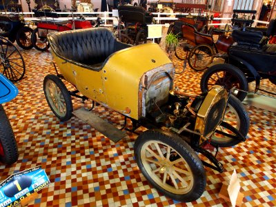 1910_Le_Zebre,_1_cylinder,_at_the_Musée_Automobile_de_Vendée_pic-1