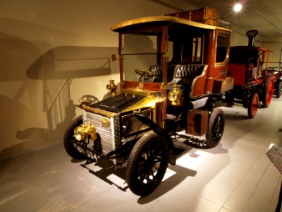 1903_White_Model_C_Steam_Car_Demi-Limousine_photo1