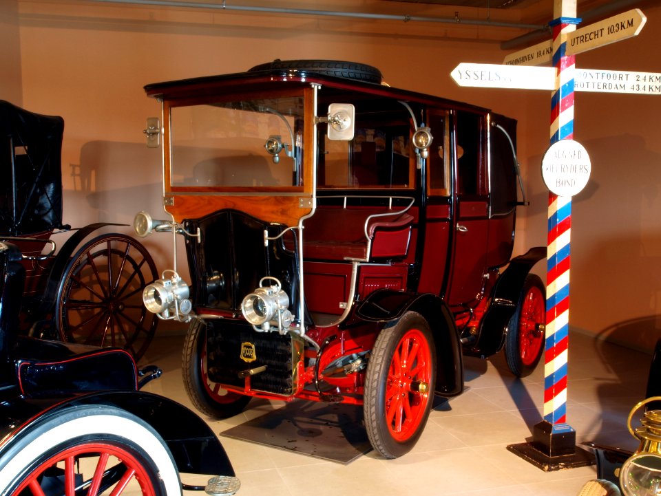 1904_Mors_14slah19-HP_Landaulette_town_Car_photo2