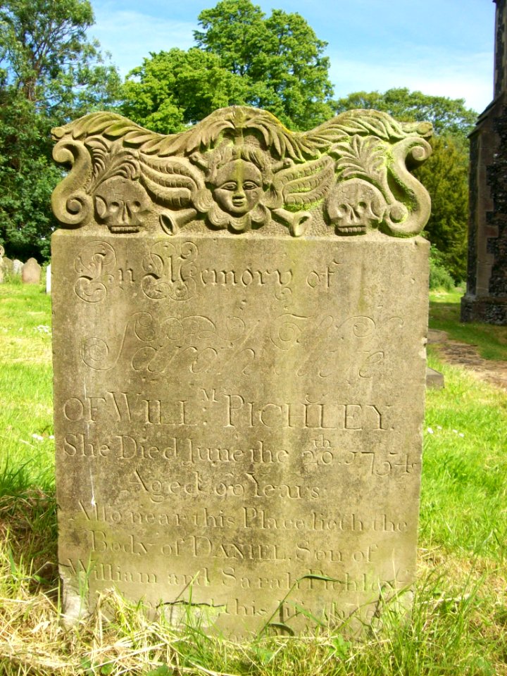 18th_century_gravestone,_St_Mary,_Faversham_4