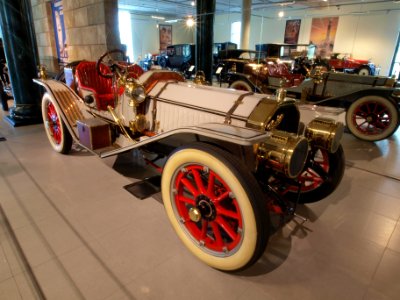 1911_Peerless_45-HP_Model_32