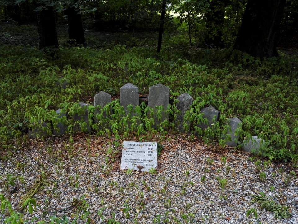 2017_Orlová_evang_hřbitov