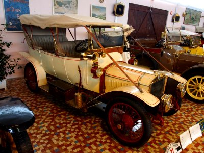 1912_Brasier_C10,_4cyl_12cv,_carrosserie_RHEDA_à_Ivry,_at_the_Musée_Automobile_de_Vendée_pic-3