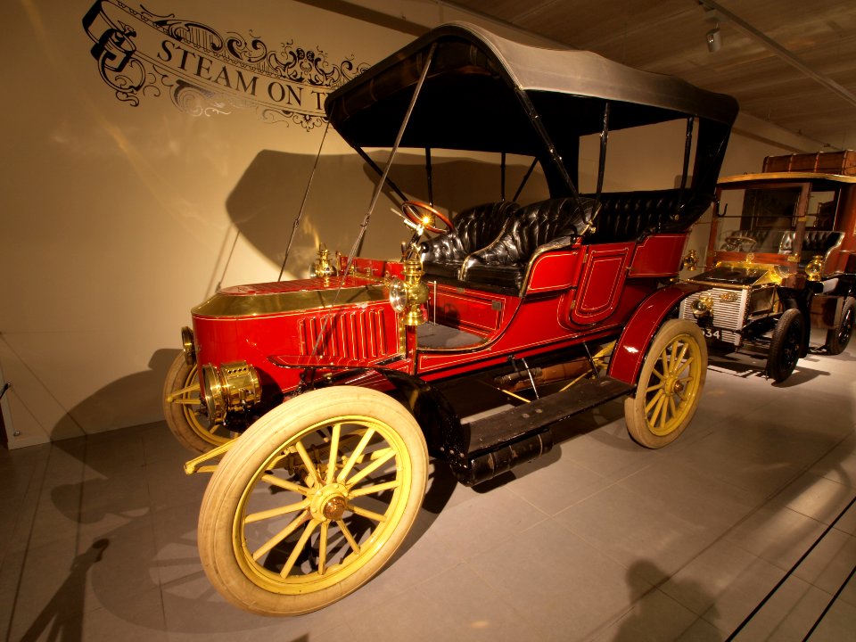 1906_Stanley_20-HP_Model_F_Touring_Car