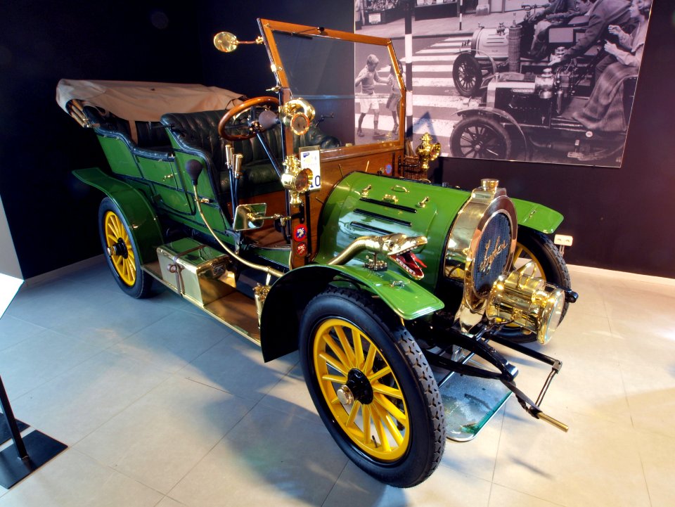 1905_Spyker_12slash16-HP_Double_Phaeton_photo1