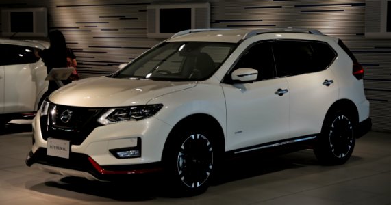 2017_Nissan_X-Trail_Hybrid_NISMO_Performance_Package