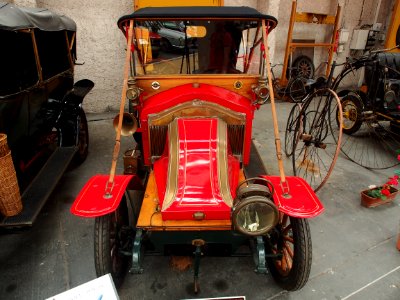 1910_Renault_AX,_2_cylinders,_1060_cm3,_6cv_pic2