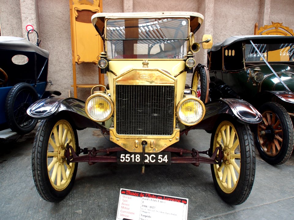 1908-1927_Ford_T,_4_cylinder,_2880_cm3,_20hp,_pic4