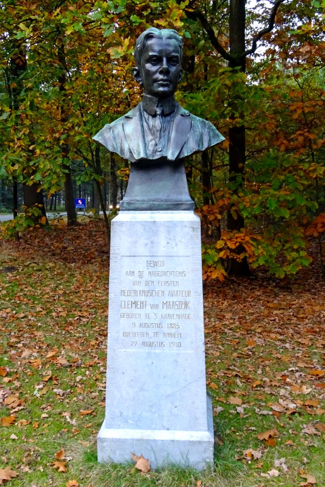 20161026_buste1_Clement_van_Maasdijk_Schaarsbergen