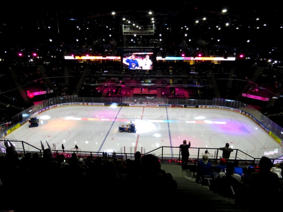 2017_IIHF_World_Championship_-_FRA_vs_SUI_-_08
