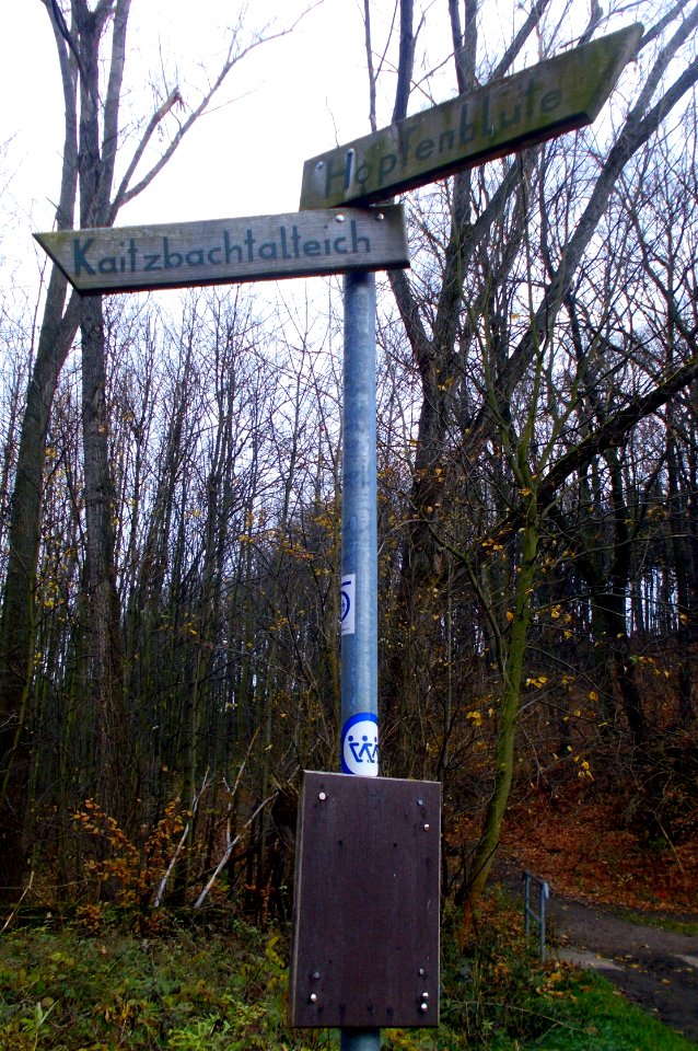 2017_Kleinnaundorf_Cunnersdorfer_Straße_Wanderwegweiser_1