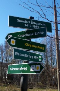 2017_Kirschau_Wanderwegweiser_am_ehemaligen_Erbgericht