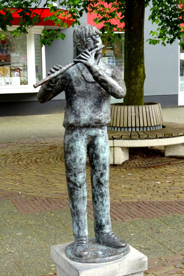 20160707_Meisje_dat_dwarsfluit_speelt1_door_Siem_Wardenaar_Putten