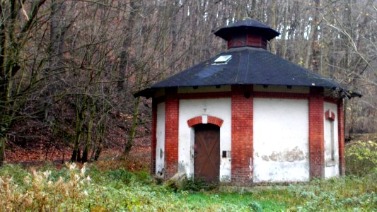 2017_Kleinnaundorf_Cunnersdorfer_Straße_Altes_Pumpenhaus