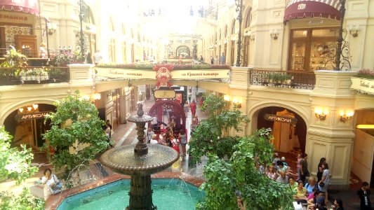 20160811_121906_Interiors_of_Moscow_GUM