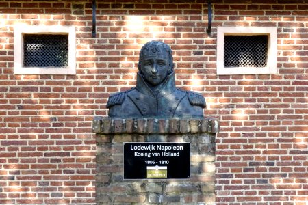 20160726_Buste_Lodewijk_Napoleon1_Echoput_Hoog_Soeren