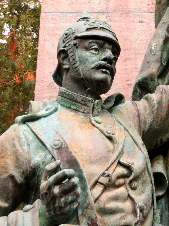 20160930Kriegerdenkmal_Hockenheim2