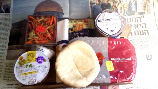 20160816_130151_El_Al_in-flight_meal