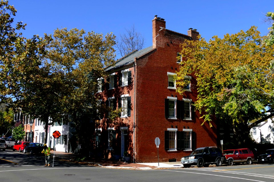 2017.10.27.115619_House_Cameron_Street_x_N_Pitt_Street_Alexandria_Virginia_USA