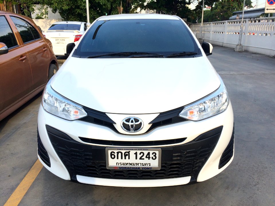 2017-2018_Toyota_Yaris_(XP150)_E_Hatchback_(21-09-2018)_05