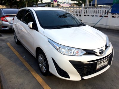 2017-2018_Toyota_Yaris_(XP150)_E_Hatchback_(21-09-2018)_03