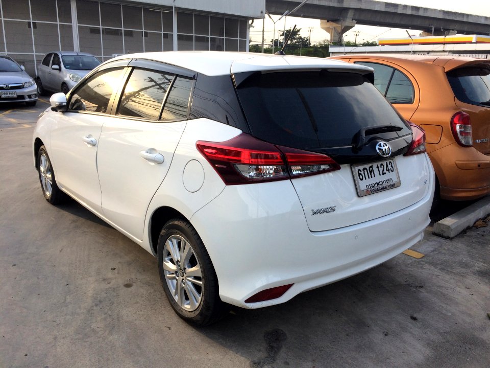 2017-2018_Toyota_Yaris_(XP150)_E_Hatchback_(21-09-2018)_02