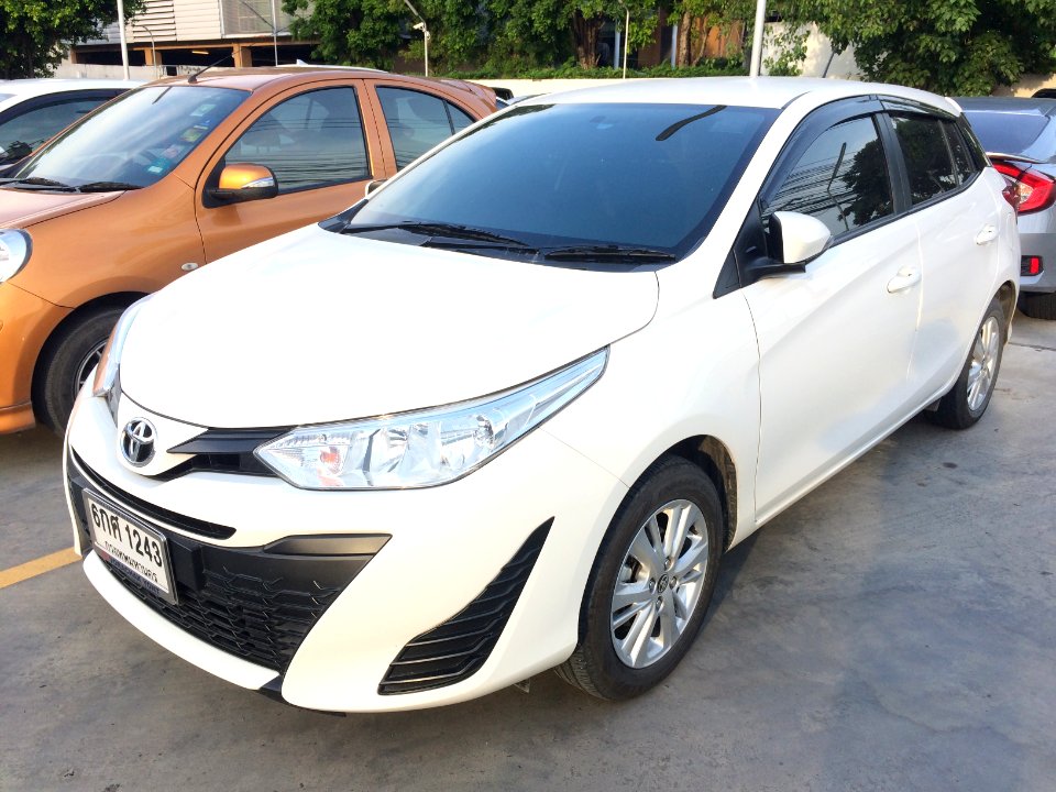 2017-2018_Toyota_Yaris_(XP150)_E_Hatchback_(21-09-2018)_01