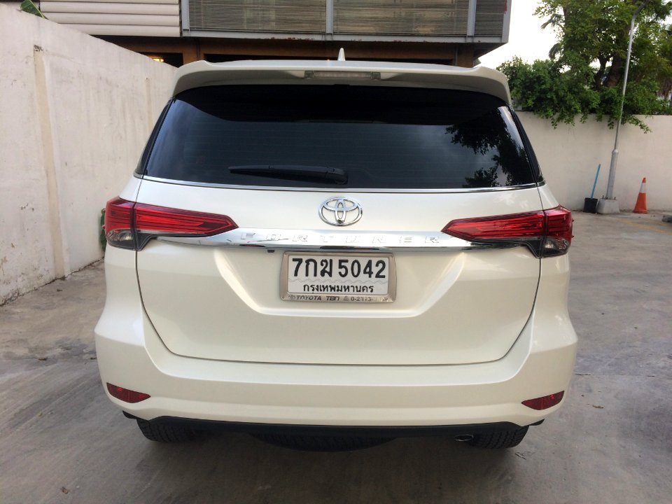 2017-2018_Toyota_Fortuner_(AN160)_2.4_V_SUV_(22-03-2018)_06