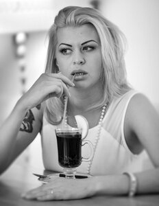 Portrait blonde beauty