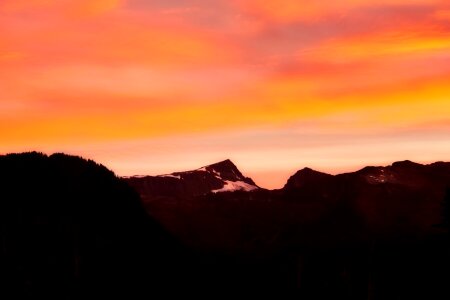 Silhouette mountains hdr