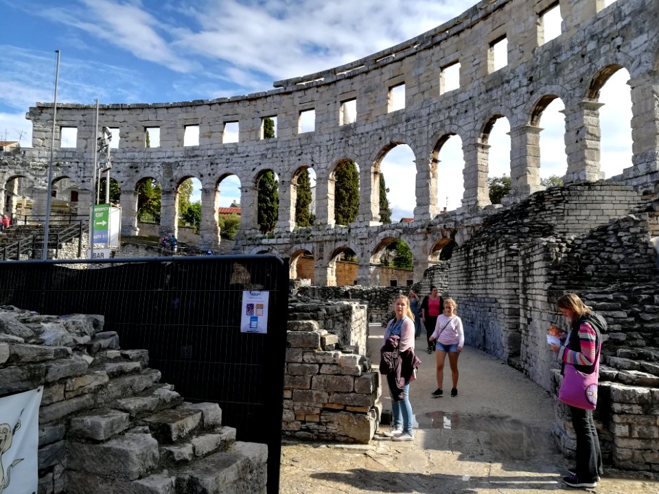 2017_Amphitheatre_(Pula),_interior_07