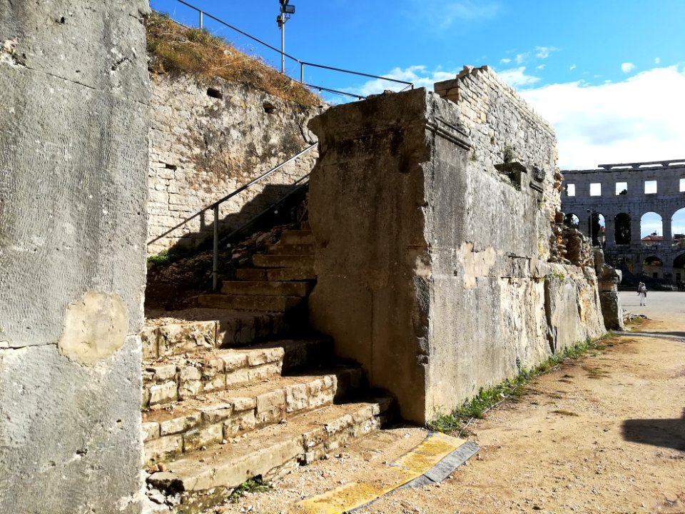 2017_Amphitheatre_(Pula),_interior_53
