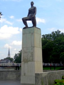 20150819_Oorlogsmonument_door_Titus_Leeser_Zwolle