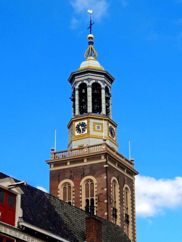 20150909_Torenspits_Nieuwe_Toren_gezien_vanaf_de_Botermarkt_Kampen