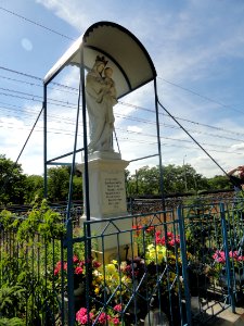 2017_Warszawa_kapliczka_przy_Wyspiarskiej,_1