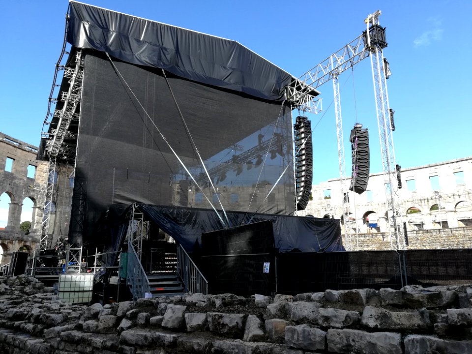 2017_Amphitheatre_(Pula),_interior_06