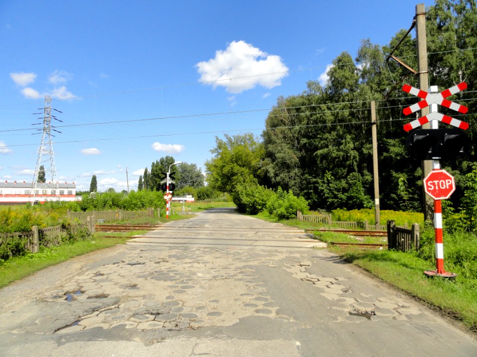2017_Warszawa_Chłopickiego_przejazd_kolejowy