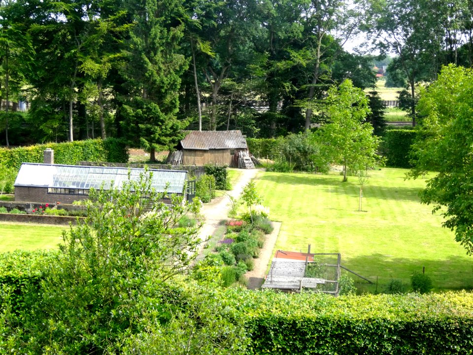 20150617_Tuin_met_kas_Den_Dam_Eefde