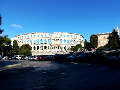 2017_Amphitheatre_(Pula),_exterior_02