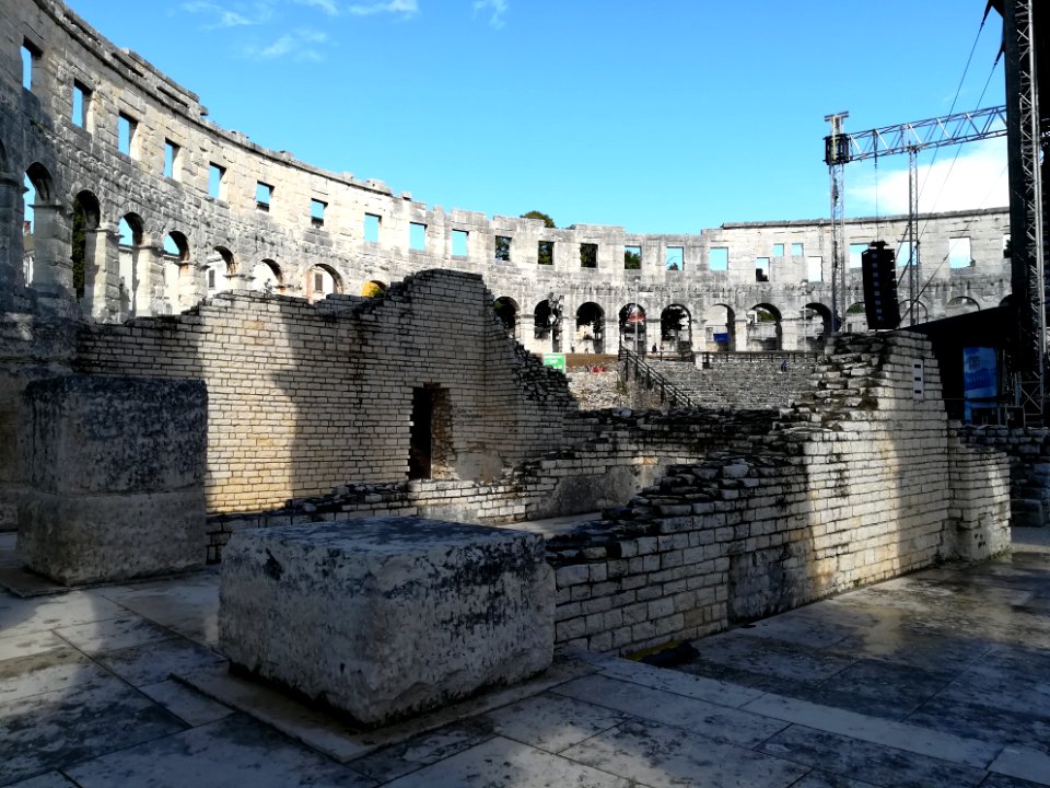 2017_Amphitheatre_(Pula),_interior_29