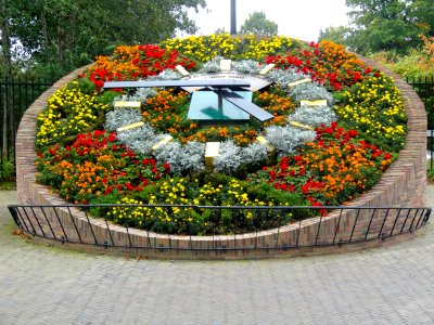 20151013_Bloemenklok_monument_Zegering_Hadders_Emmen