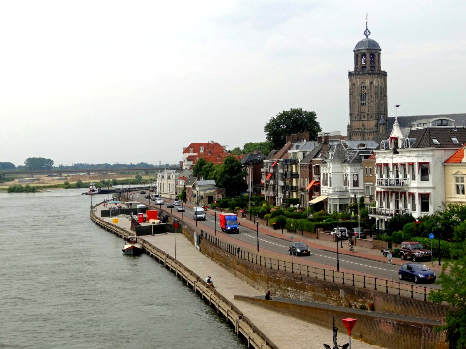 20150617_Zicht_op_Deventer_met-Grote_of_Lebuinuskerk