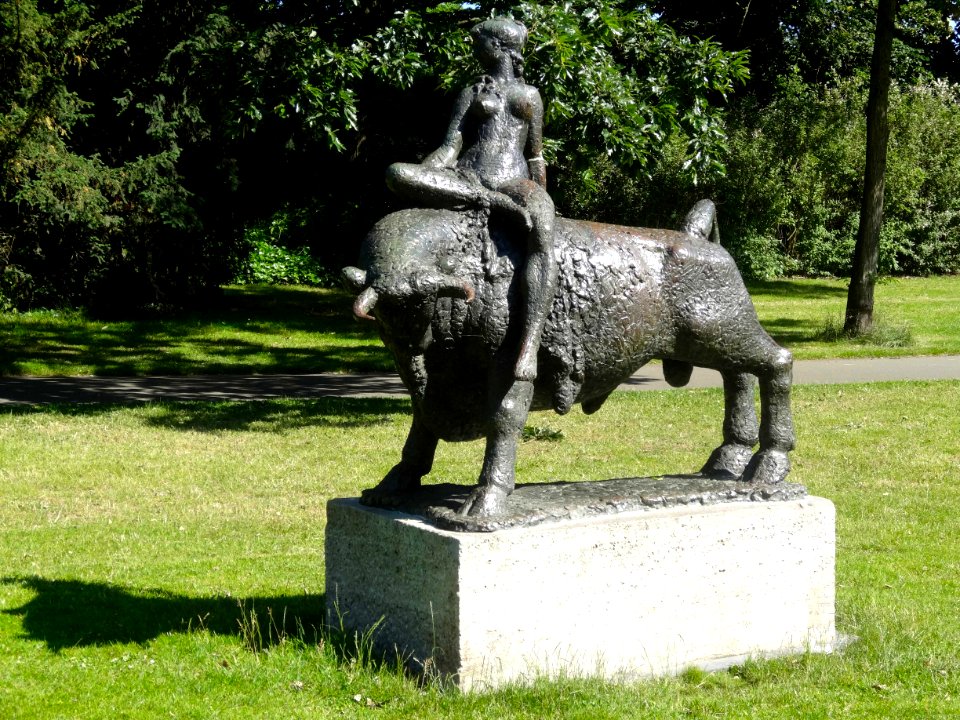 20150630_Europa_en_de_Stier1_(Zeus)_door_Pieter_dHont_Rijsterborgherpark_Deventer