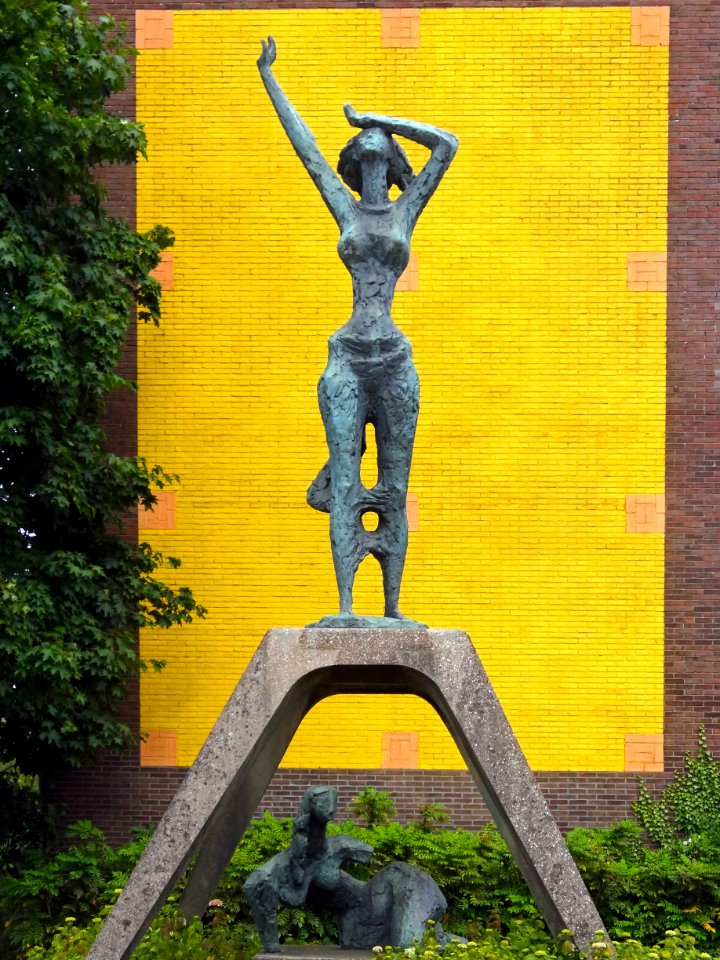 20150617_Monument_voor_de_wederopbouw_door_Titus_Leeser_Zutphen